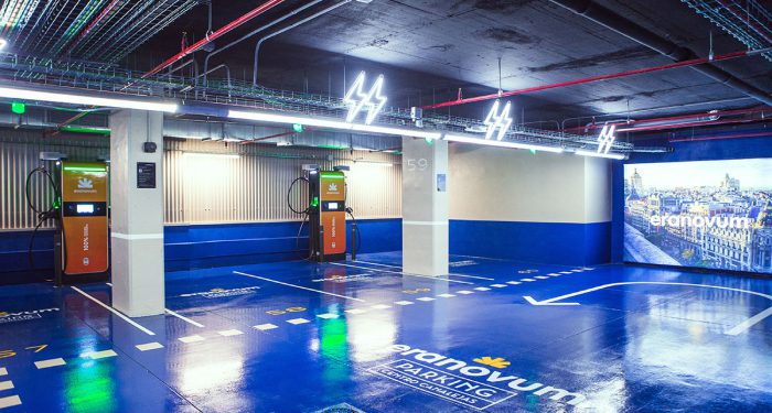 Instalación de estación de recarga para vehículos eléctricos en el Centro Canalejas de Madrid