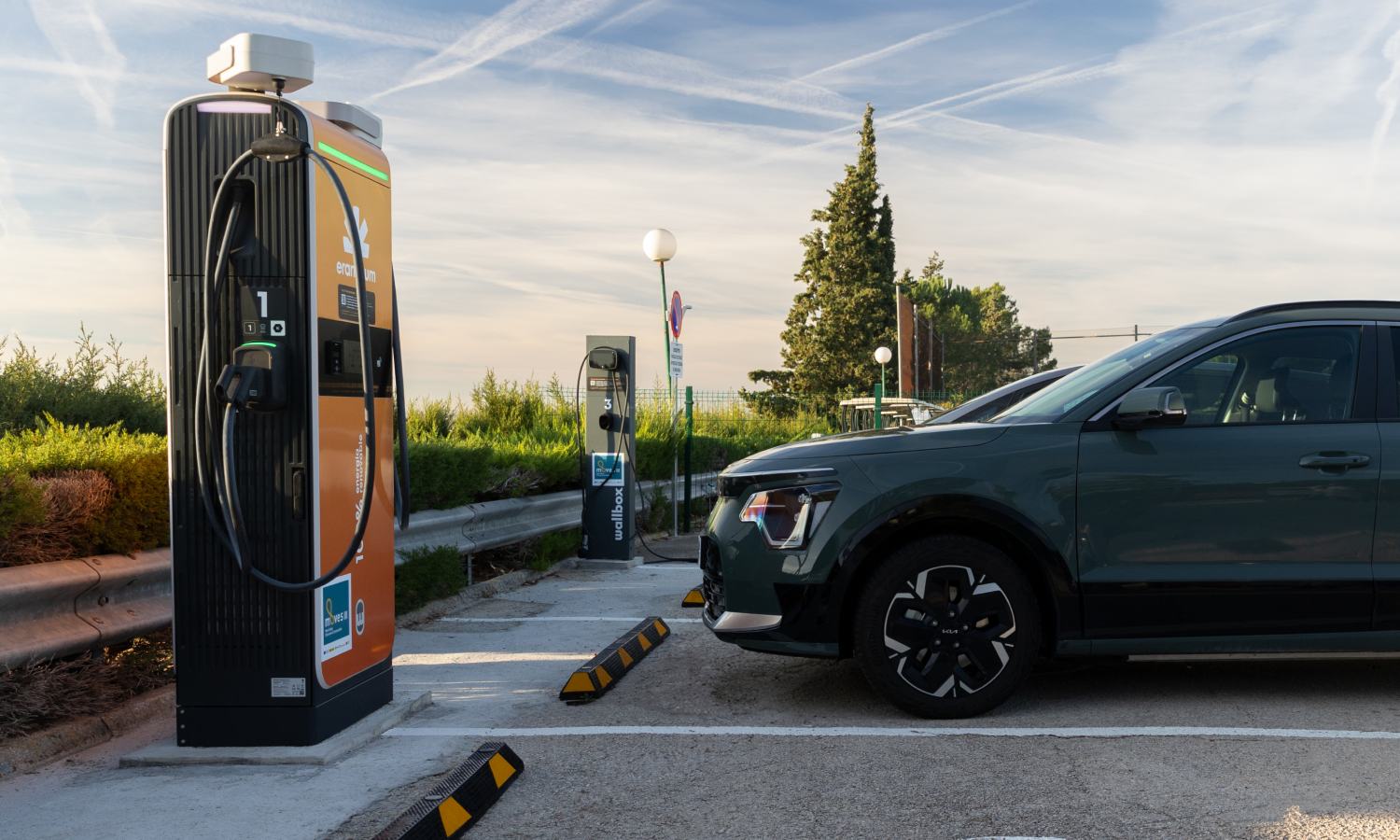 L’installation de bornes de recharge dans votre entreprise avec Eranovum est la clé pour améliorer la rentabilité de votre entreprise